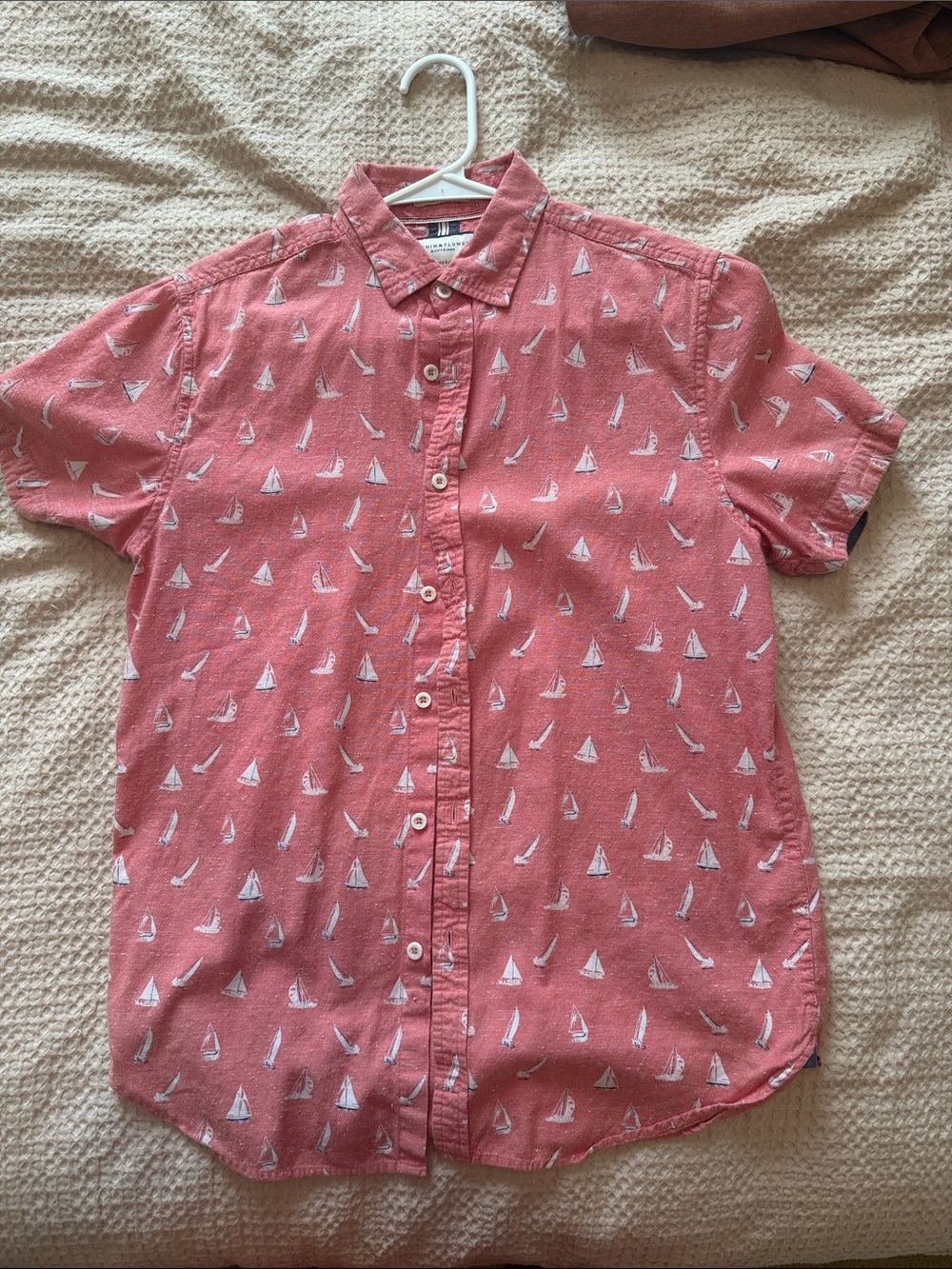Denim & Flower Coral Short-Sleeve Button-Down Shirt with White Sailboat Print